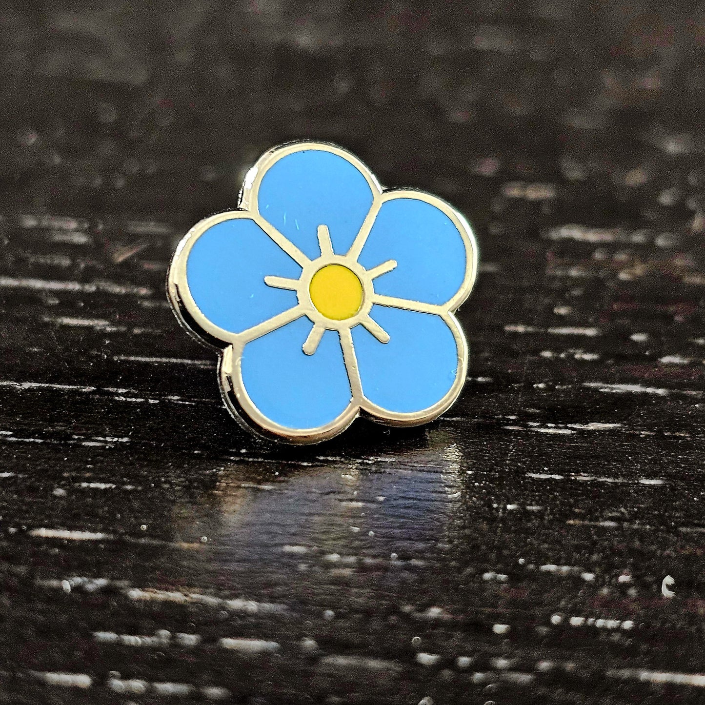 Forget Me Not Lapel Pin (15mm)