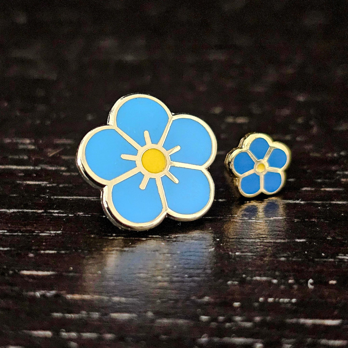 Forget Me Not Lapel Pin (15mm)