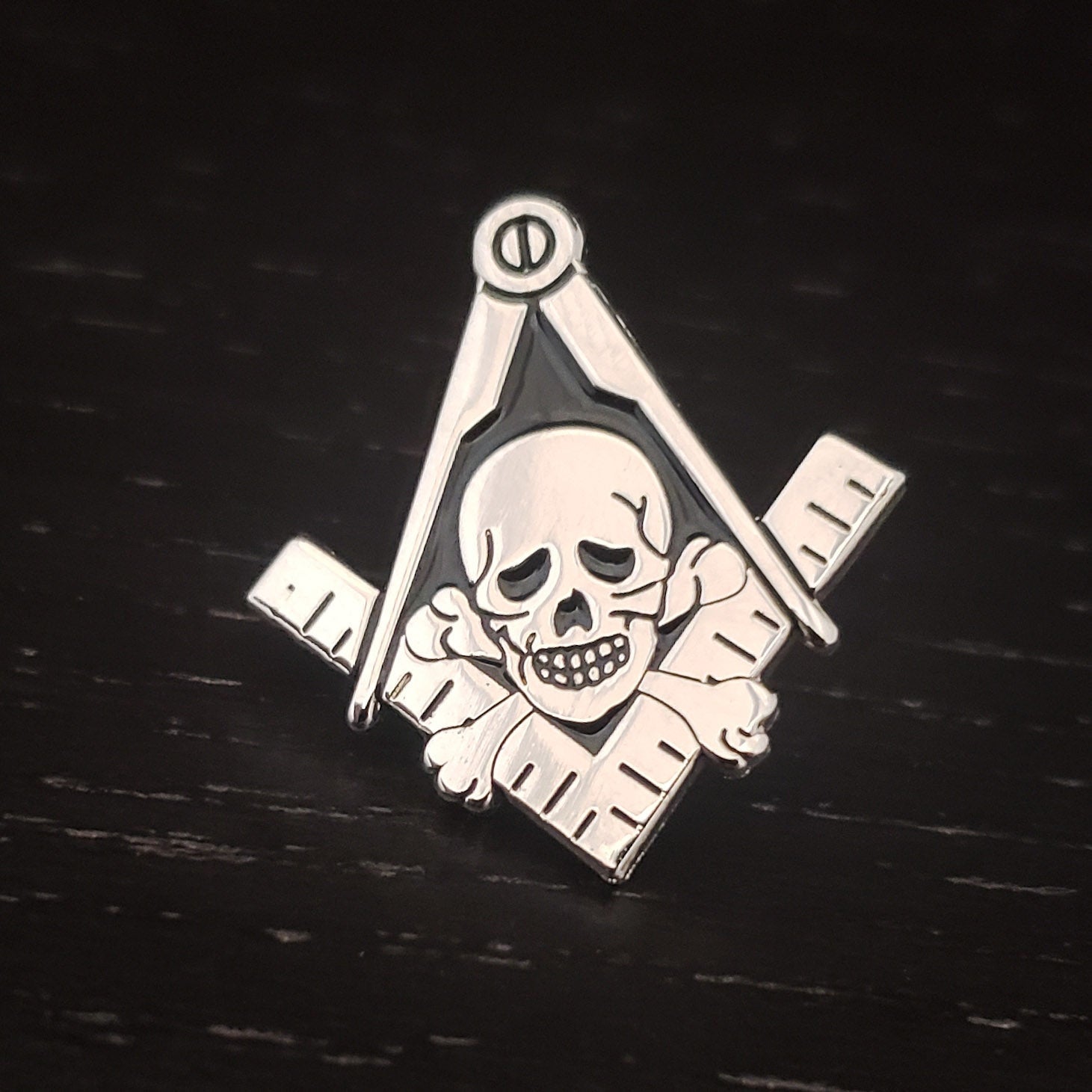 Memento Mori Masonic Skull Lapel Pin Masonic Pin